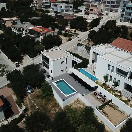 Prázdninový dům Samoel Holiday *