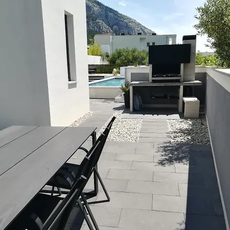 Prázdninový dům Samoel Holiday *